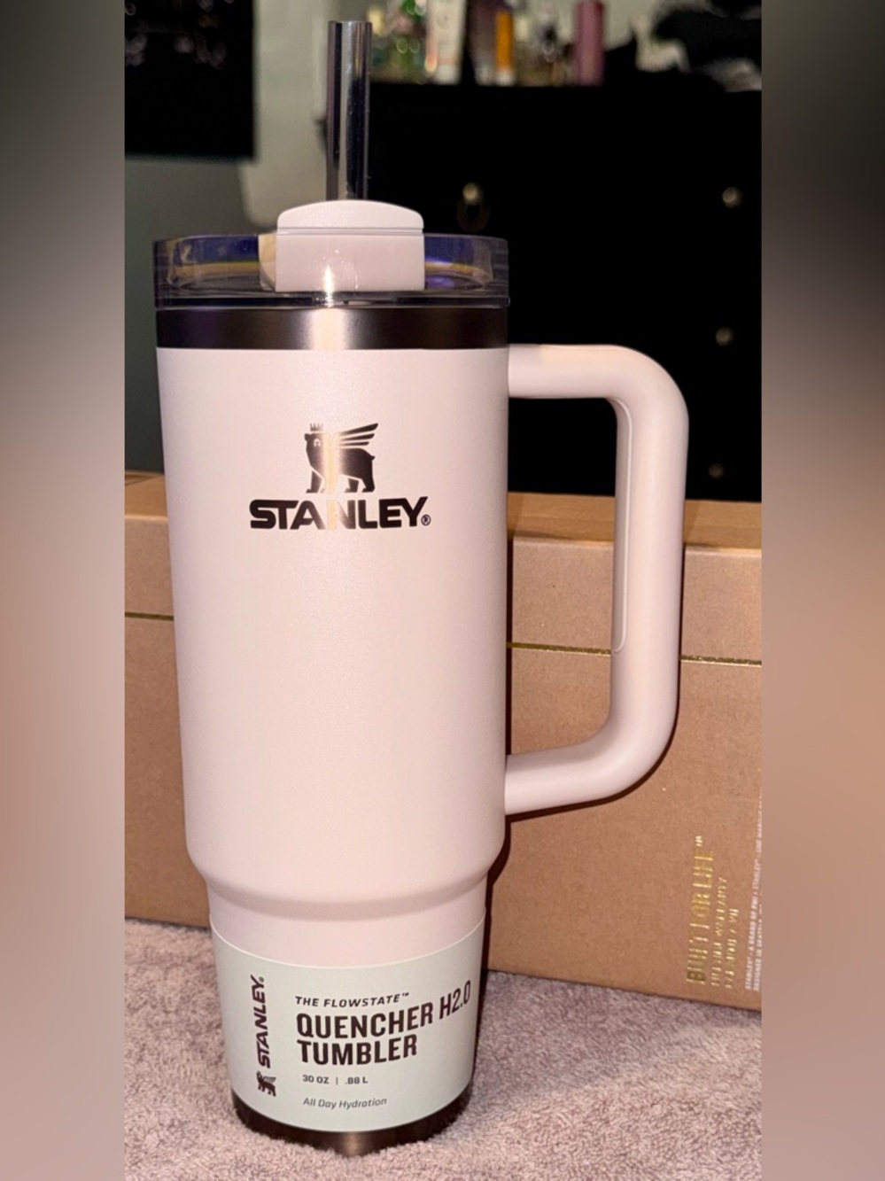 Stanley White Travel Mug with Handle and Clear Lid